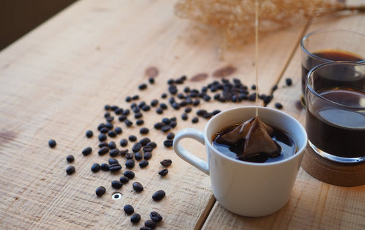 ティーバッグコーヒーの実用的な楽しみ方。手軽においしい一杯を